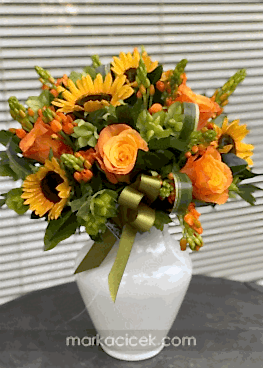 Ayçiçeği ve Turuncu Gül Aranjmanı