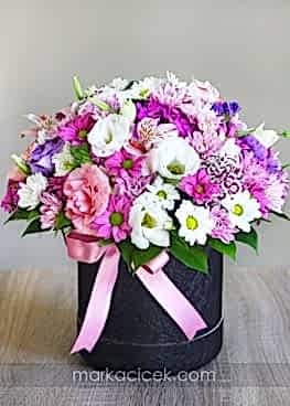 Siyah Kutuda Rengarenk