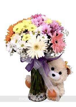 Sevimli Ayıcık ve Kır Çiçekleri