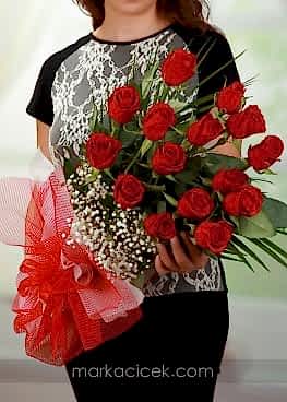 15 Kırmızı Gül Buketi