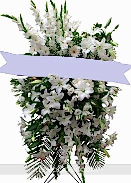 Beyaz Çiçeklerden Ayaklı Ferforje